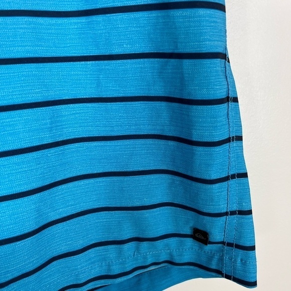 Quiksilver Amphibian Mens size 36 Shorts Swim Trunks Blue Stripe Stretch - Picture 2 of 13